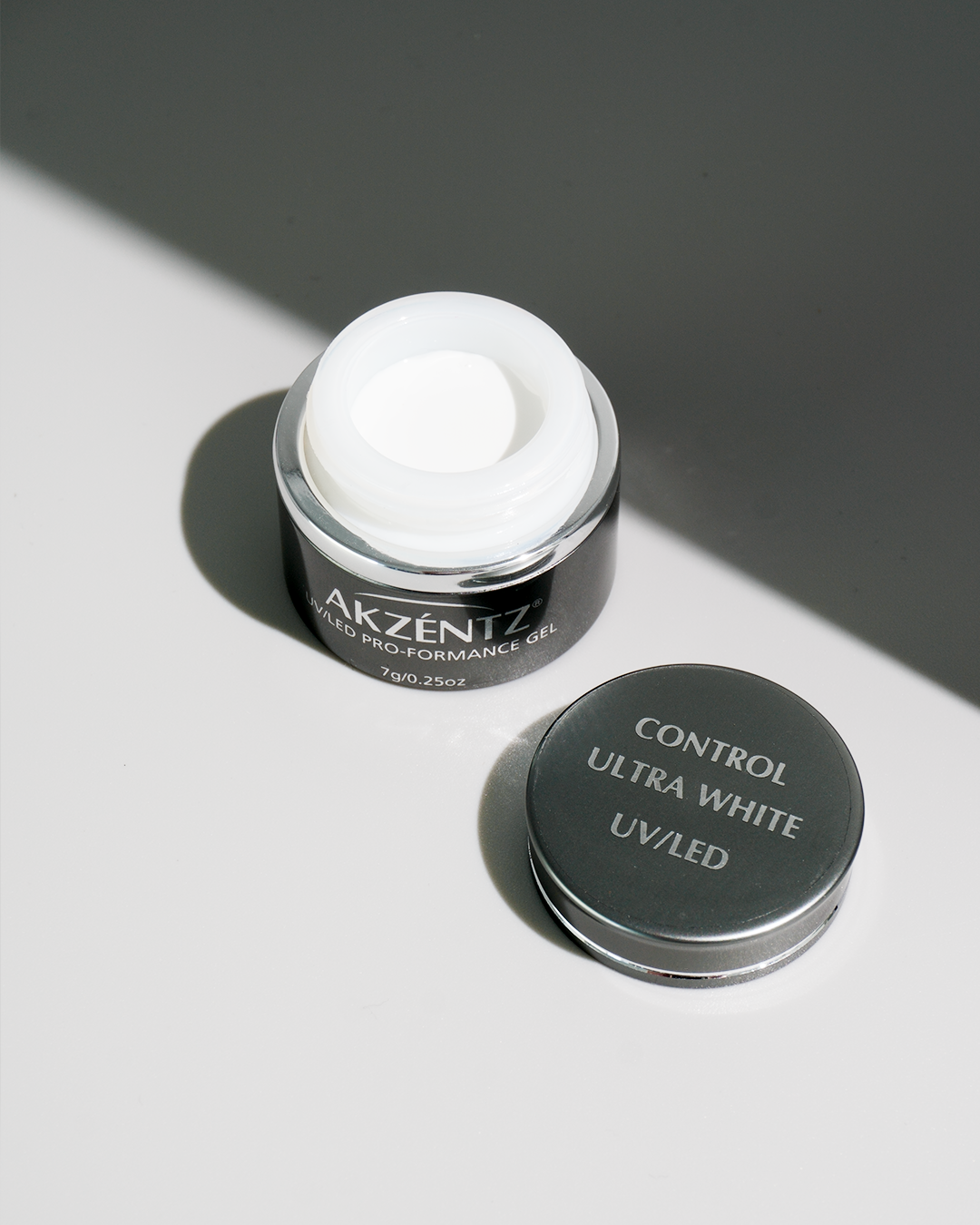 Control Ultra White