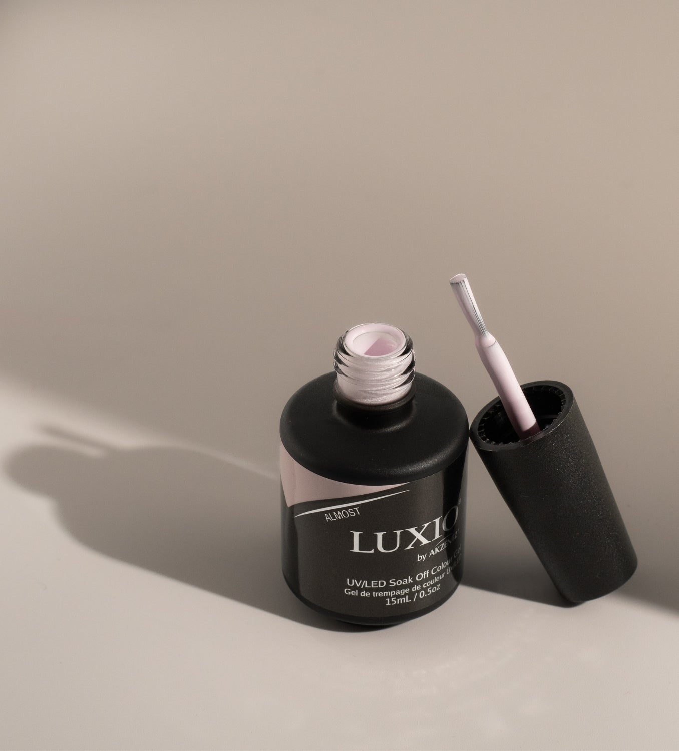 Luxio® Almost (TPO-Free) – Akzéntz®